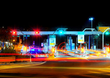 Autostrada nel caos: maxi incidente, vittime e traffico paralizzato