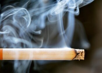Dal 2026 fumare ti costerà caro: ecco quanto aumentano sigarette e tabacco