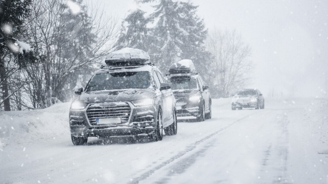 Autobus bloccato dalla neve: a bordo 58 pellegrini