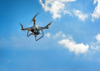 Drone per spiare l’ex fidanzata: la scoperta dei carabinieri dopo la denuncia