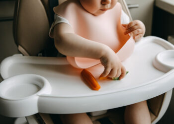 Tragedia improvvisa in casa: boccone fatale per un neonato, inutili i soccorsi