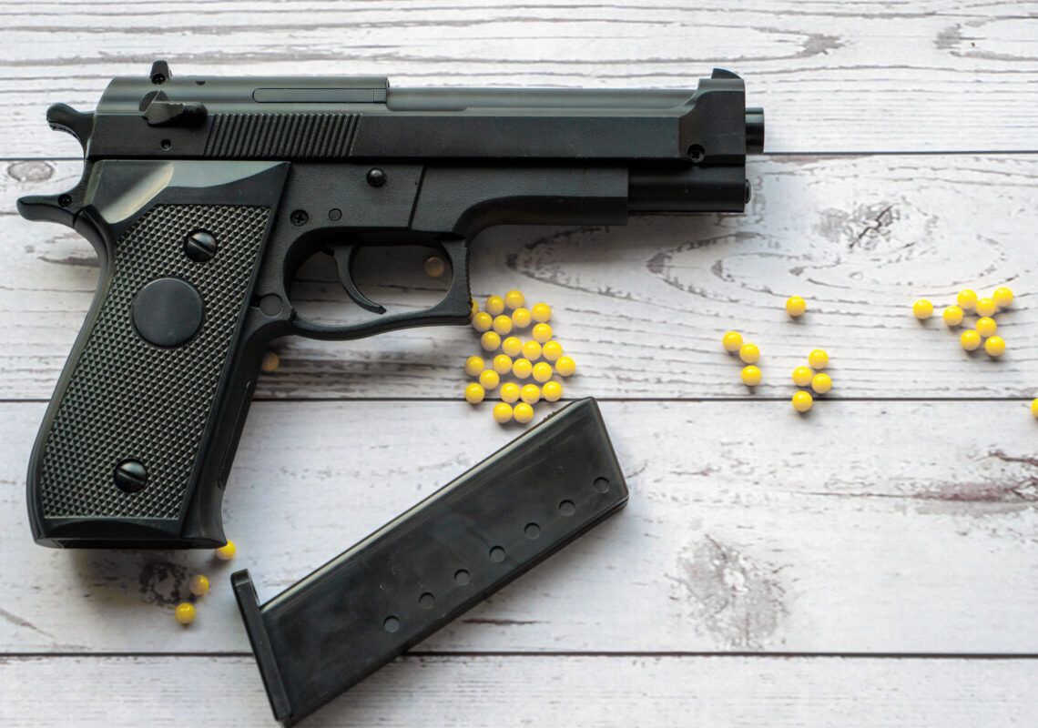 Salta le lezioni e assalta un ufficio postale: protagonista un tredicenne