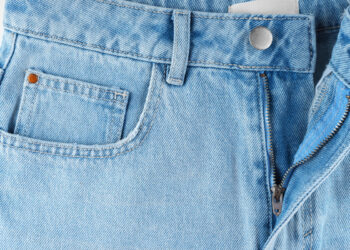 La taschina dei jeans ha una funzione nascosta: ecco a cosa serve davvero